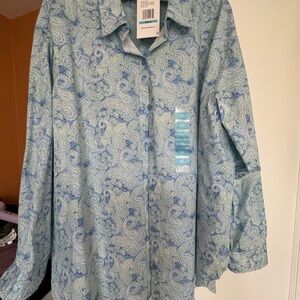 Gloria Vanderbilt Light Blue & Lime green Paisley Button-Up Top